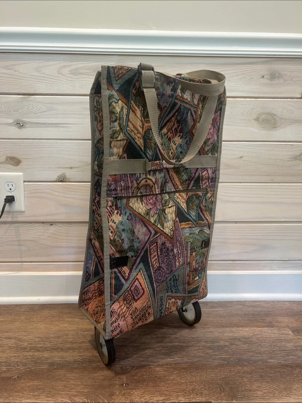 Vintage Jade Route 66 Tapestry Pattern Rolling Tote Bag - Multicolor